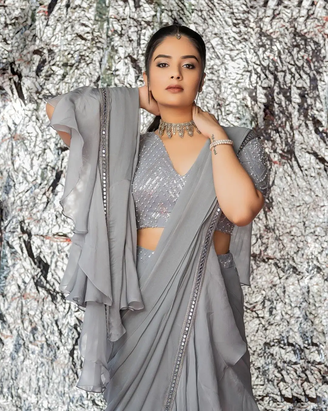 ETV Actress Sreemukhi in Traditional Blue Saree Blouse